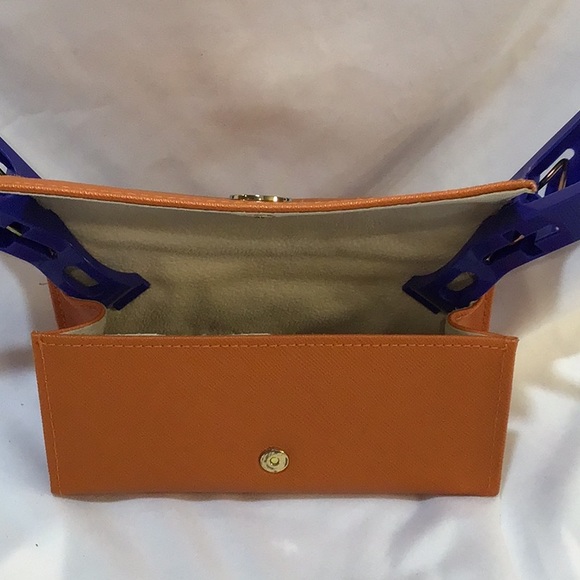 Tory Burch sunglasses case - Picture 4 of 5